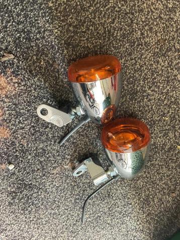 Richtingwijzers 2x beschikbaar voor biedingen