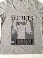Grijs shirtje met print “Secrets” er op, maat M, korte mouw, Maat 38/40 (M), Verzenden, Korte mouw, Grijs