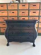 Mat zwart oud buikkastje (vintage), Huis en Inrichting, Kasten | Ladekasten, Ophalen, 50 tot 100 cm, Zo goed als nieuw, 3 of 4 laden