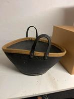 Vintage Zwarte Mand met Handvatten, Overige materialen, Gebruikt, Mand, Ophalen of Verzenden