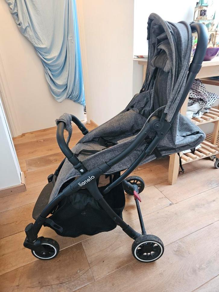 Lionelo Buggy/Kinderwagen, Kinderen en Baby's, Buggy's, Zo goed als nieuw, Overige merken, Verstelbare rugleuning, Zonnekap, Ophalen
