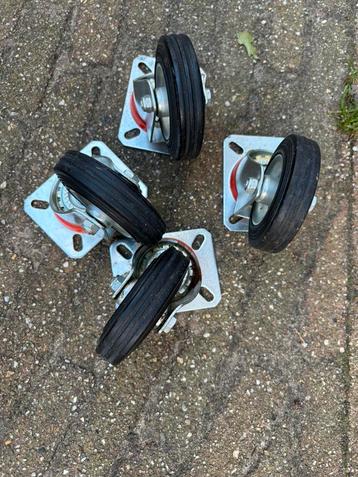 4 Zwenkwieltjes, gelagerd, 95mm beschikbaar voor biedingen
