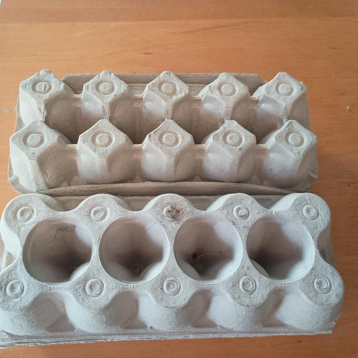 Stapel eierdozen gratis af te halen, Hobby en Vrije tijd, Knutselen, Zo goed als nieuw, Overige typen, Ophalen