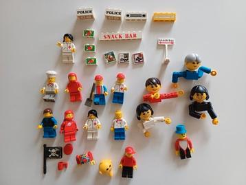 Vintage LEGO Minifiguren en Accessoires beschikbaar voor biedingen