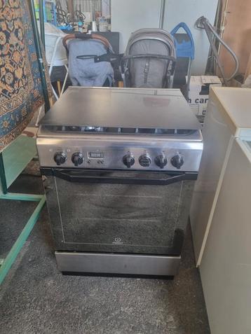 Te koop Gasfornuis inclusief bezorgen  beschikbaar voor biedingen