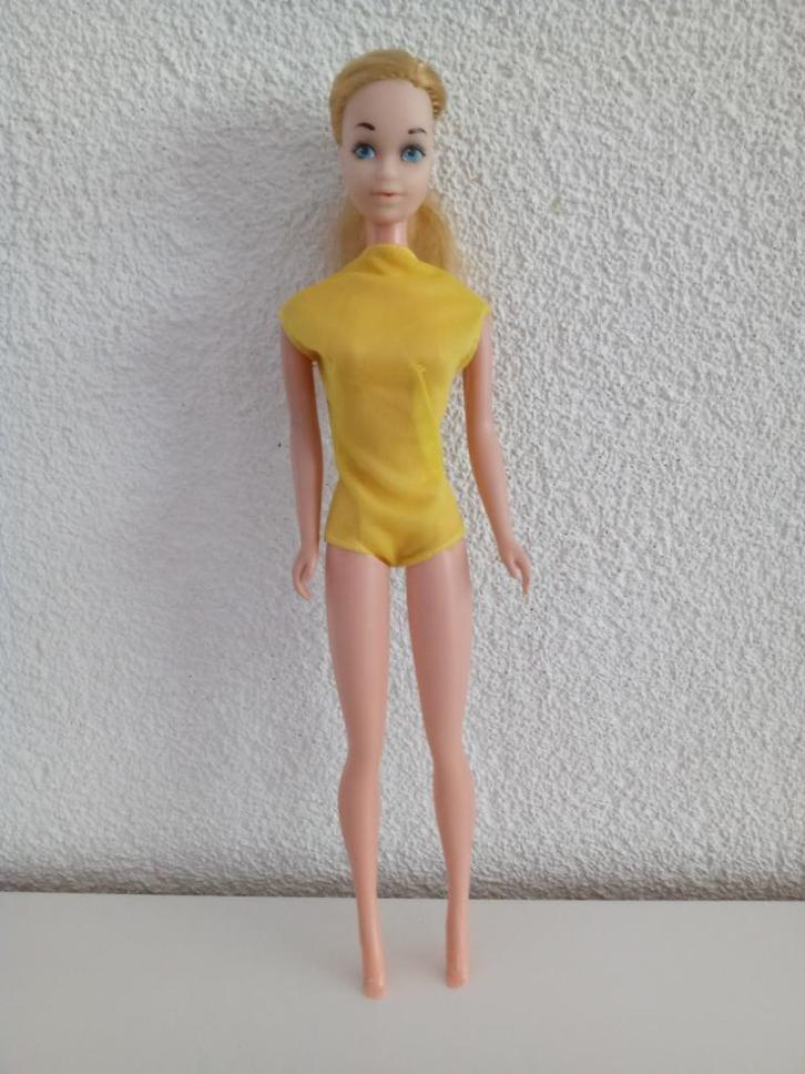 Barbie Twist 'n Turn Malibu (european) uit 1973, Verzamelen, Poppen, Gebruikt, Pop, Ophalen of Verzenden