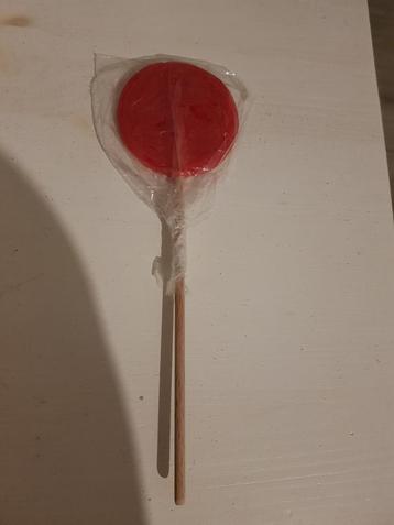 Rode wijnlolly  beschikbaar voor biedingen