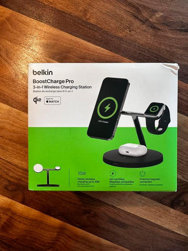 Belkin BoostCharge Pro 3-in-1 Charging Station | Nieuw, Telecommunicatie, Mobiele telefoons | Telefoon-opladers, Zo goed als nieuw