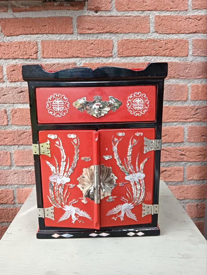 Houten Sieradenkistje met Chinese Motieven, Huis en Inrichting, Woonaccessoires | Kisten, Gebruikt, Minder dan 50 cm, Minder dan 50 cm