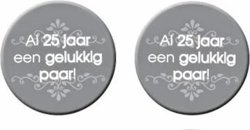 2 buttons Al 25 Jaar een Gelukkig Paar beschikbaar voor biedingen