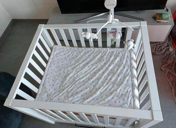 Witte box beschikbaar voor biedingen