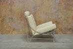 ZGAN gebroken witte leren Leolux Volare fauteuil + evt bank, 75 tot 100 cm, Design, Metaal, 75 tot 100 cm