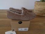 UGG Dakota beige, taupe mocassin, pantoffel, sloffen, mt 37, UGG, Beige, Nieuw, Ophalen of Verzenden