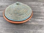 Tajine vormige schaal, Huis en Inrichting, Woonaccessoires | Schalen en Manden, Porselein of Keramiek, Schaal, Rond, Ophalen of Verzenden