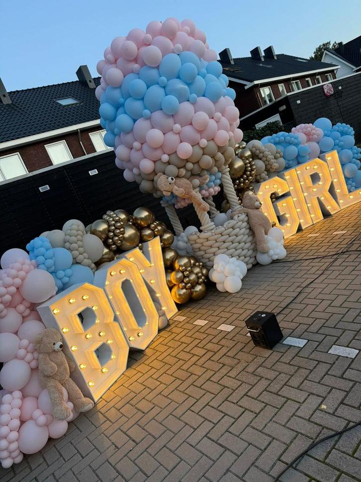 Gender Reveal show, Hobby en Vrije tijd, Feestartikelen | Verhuur, Zo goed als nieuw, Geboorte of Huwelijk, Ophalen of Verzenden