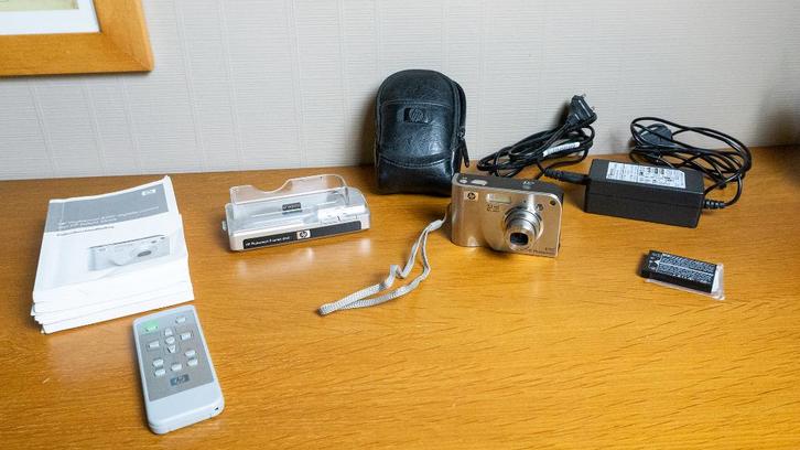 HP Photosmart R707 digitale camera set, Audio, Tv en Foto, Fotocamera's Digitaal, Zo goed als nieuw, Compact, HP, 4 t/m 7 keer