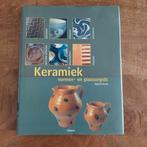 Keramiek Vormen- en Glazuurgids - Neal French, Boeken, Hobby en Vrije tijd, Neal French, Ophalen of Verzenden, Zo goed als nieuw