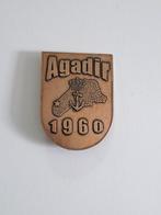 Agadir 1960 speld badge onderscheiding Marine hulp Marokko, Verzamelen, Ophalen of Verzenden, Marine, Nederland, Embleem of Badge