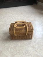 Leuk vintage rieten (rotan) koffertje - damestas of zoiets, Ophalen of Verzenden, Gebruikt, Overige kleuren, Overige typen