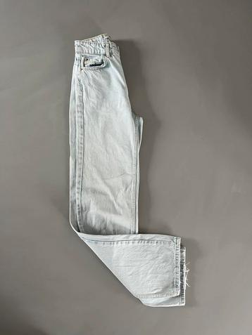 Zara straight fit spijkerbroek lichtblauw 32 beschikbaar voor biedingen