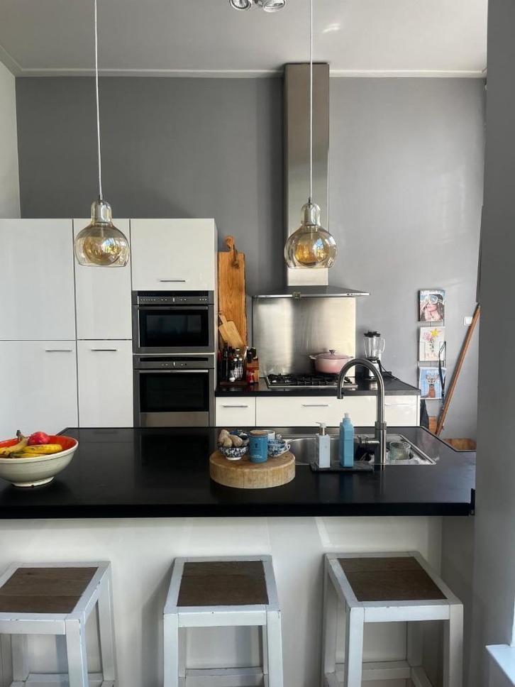 Keuken, Huis en Inrichting, Keuken | Complete keukens, Gebruikt, Overige typen, Wit, Graniet of Steen, Met kookeiland, Hoogglans of Gelakt