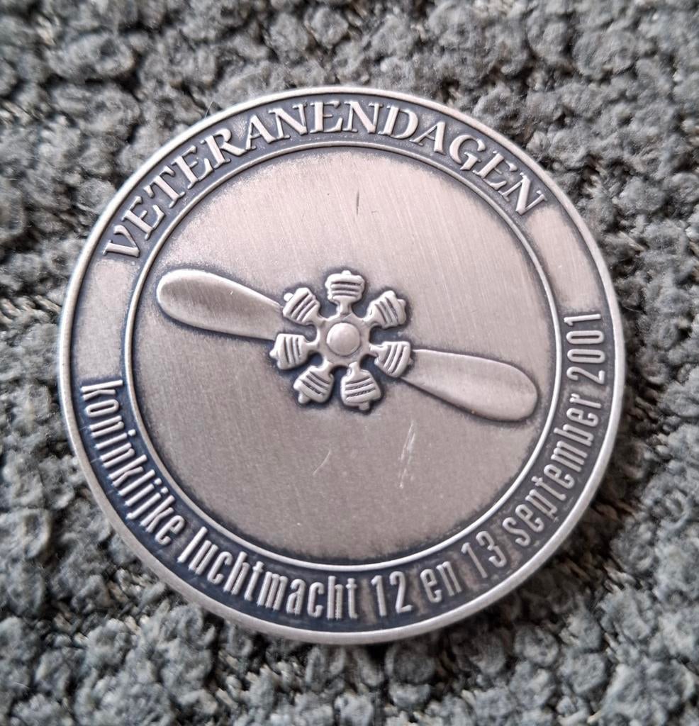 Coin / Penning Veteranendagen Luchtmacht 2001, Ophalen of Verzenden, Luchtmacht, Nederland, Embleem of Badge