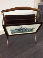 Prachtige vintage Italiaans desing lectuurbak, Huis en Inrichting, Woonaccessoires | Krantenbakken en Lectuurbakken, Ophalen