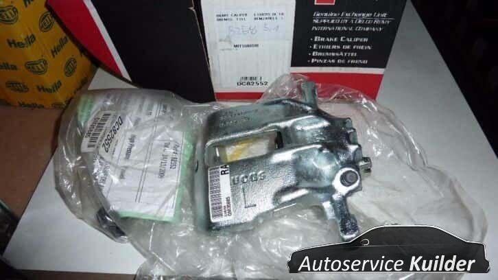 Remklauw L,V, Mitsubishi Carisma 1,6 16v 1,9 td Nieuw, Auto-onderdelen, Remmen en Aandrijving, Mitsubishi, Nieuw, Ophalen of Verzenden