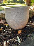Grijze bloempot te koop 21 cm bij 21 cm, Ophalen, Steen, Rond, Tuin