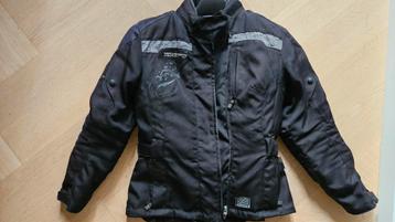 Dames motorjas maat M, met gratis broek beschikbaar voor biedingen