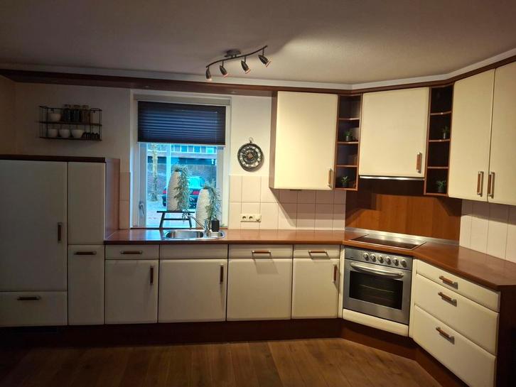 Gebruikt crèmekleurige keuken, Huis en Inrichting, Keuken | Complete keukens, Gebruikt, Hoekkeuken, Ophalen