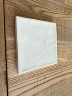 13x13 gebroken witte tegels - 1 m2, Doe-het-zelf en Verbouw, 60 cm of meer, Ophalen of Verzenden, Zo goed als nieuw, 10 m² of meer