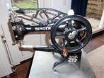 singer stikmachine met motor en draaibare voet,met handl., Hobby en Vrije tijd, Naaimachines en Toebehoren, Ophalen, Gebruikt