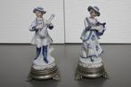 2 beelden delfts blauw look met goud man luit vrouw harp, Verzamelen, Beelden en Beeldjes, Ophalen of Verzenden, Gebruikt, Mens