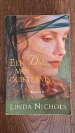 L. Nichols - Een dal van duisternis, L. Nichols, Ophalen of Verzenden, Zo goed als nieuw, Nederland