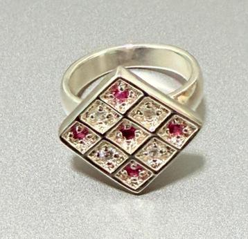 Radiant Zircon Mosaic Ring beschikbaar voor biedingen