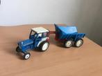 Britains Ltd Ford 5000 tractor met dump farm trailer, Hobby en Vrije tijd, Modelauto's | 1:32, Verzenden, Gebruikt, Tractor of Landbouw