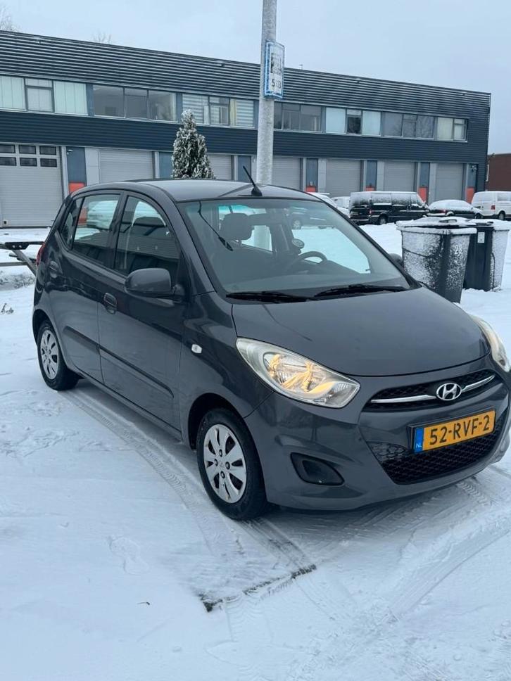 Hyundai i10 1.1 I 5DR 2011 Grijs, Auto's, Hyundai, Bedrijf, i10, ABS, Airbags, Alarm, Centrale vergrendeling, Metallic lak, Radio