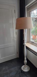 Vloerlamp wit met crème kap, Ophalen of Verzenden, Gebruikt, 150 tot 200 cm