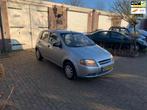 Daewoo Kalos 1.2 luxe Spirit apk 03 2026 ! 5d stuurbekrachti, Auto's, Daewoo, Voorwielaandrijving, 1150 cc, 15 km/l, Gebruikt