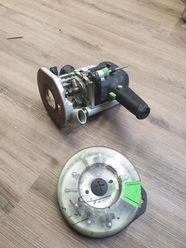 Festool Bovenfrees OF 1010 EBQ + Festool Frezensets, Doe-het-zelf en Verbouw, Gereedschap | Freesmachines, Gebruikt, Elektrisch