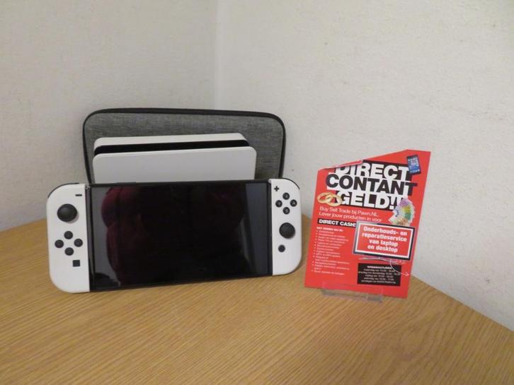 Nintendo Switch Oled, Spelcomputers en Games, Spelcomputers | Nintendo Switch, Gebruikt, Switch OLED, Met 1 controller, Ophalen
