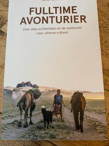 Boek: fulltime avonturier beschikbaar voor biedingen