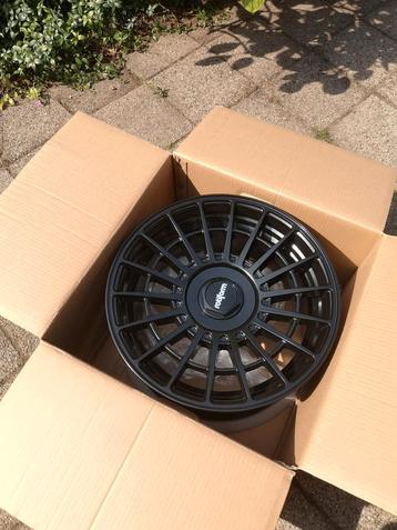 Rotiform las-r 18 inch nieuw in doos  beschikbaar voor biedingen