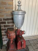 Antieke Elektrische Koffiemolen, Ophalen