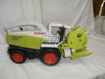 Bruder Claas 900 hakselaar met contra gewicht beschikbaar voor biedingen