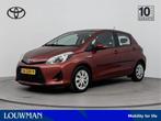Toyota Yaris 1.5 Full Hybrid Aspiration | Navigatie | Parkee, Gebruikt, 4 cilinders, Origineel Nederlands, Bedrijf