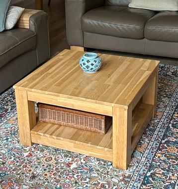 Salontafel massief eiken 70x70 beschikbaar voor biedingen