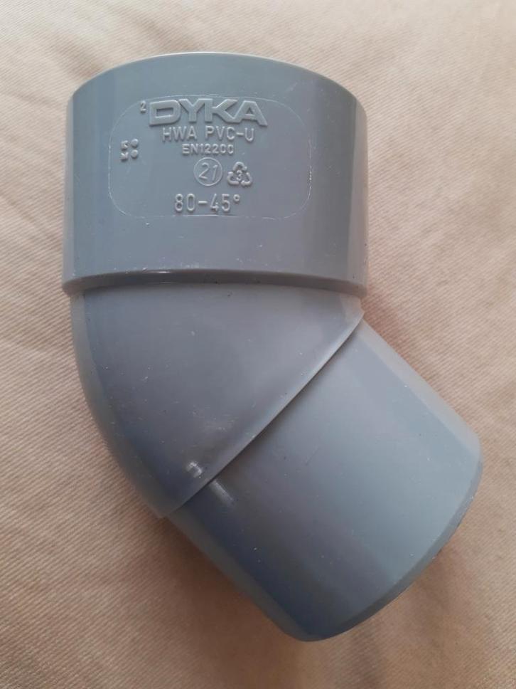 DYKA 80-45° bocht - PVC, Doe-het-zelf en Verbouw, Buizen en Afvoer, Nieuw, Bochten, Pvc, Minder dan 2 meter, 80 mm of meer, Ophalen of Verzenden