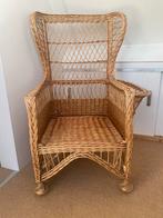 Rotan fauteuil met hoge rugleuning, Ophalen